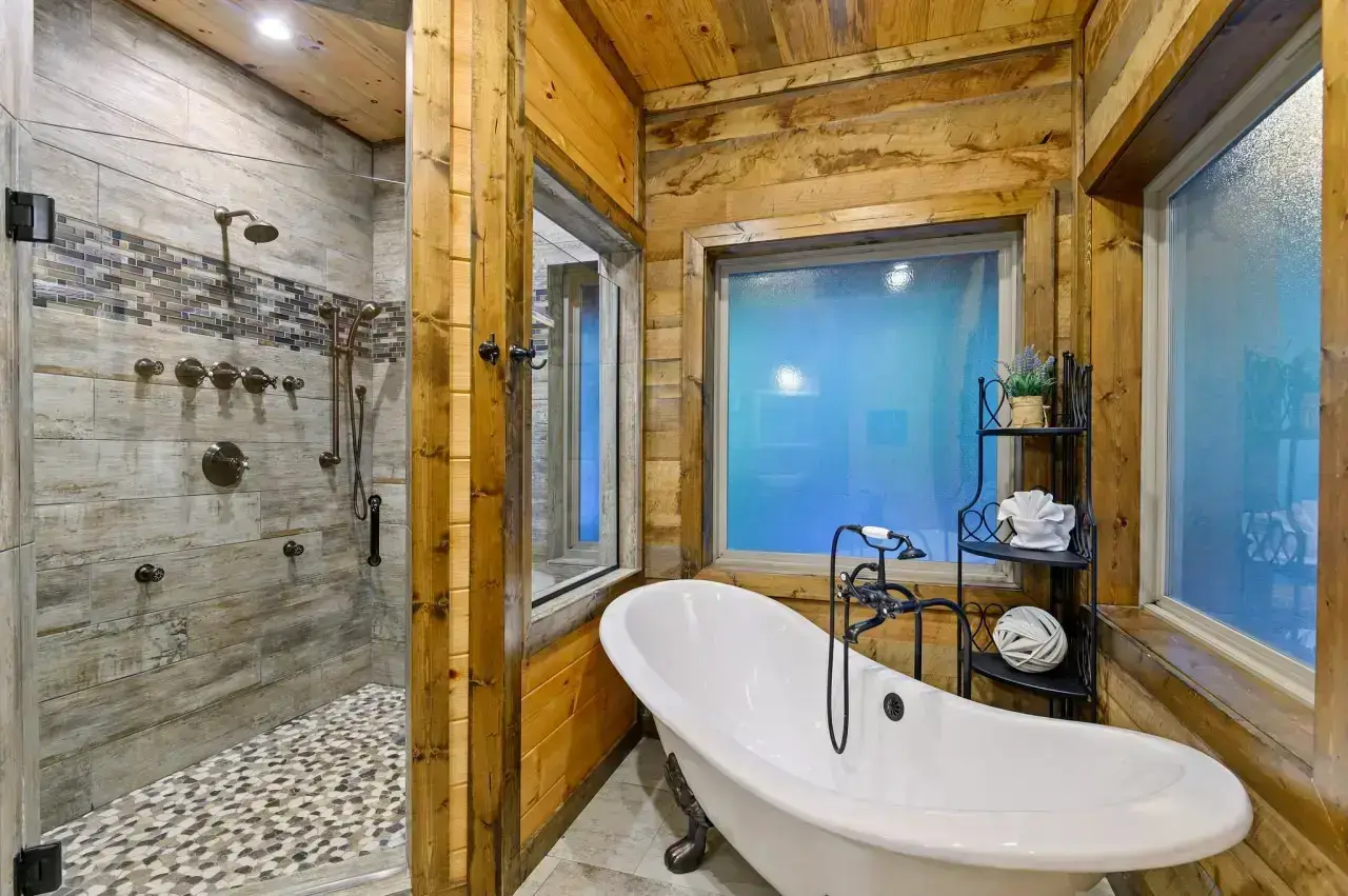 imgi_33_Low-Rider-Lodge_-On-ATV-Trails_Hot-Tub_Fire-Pit-10